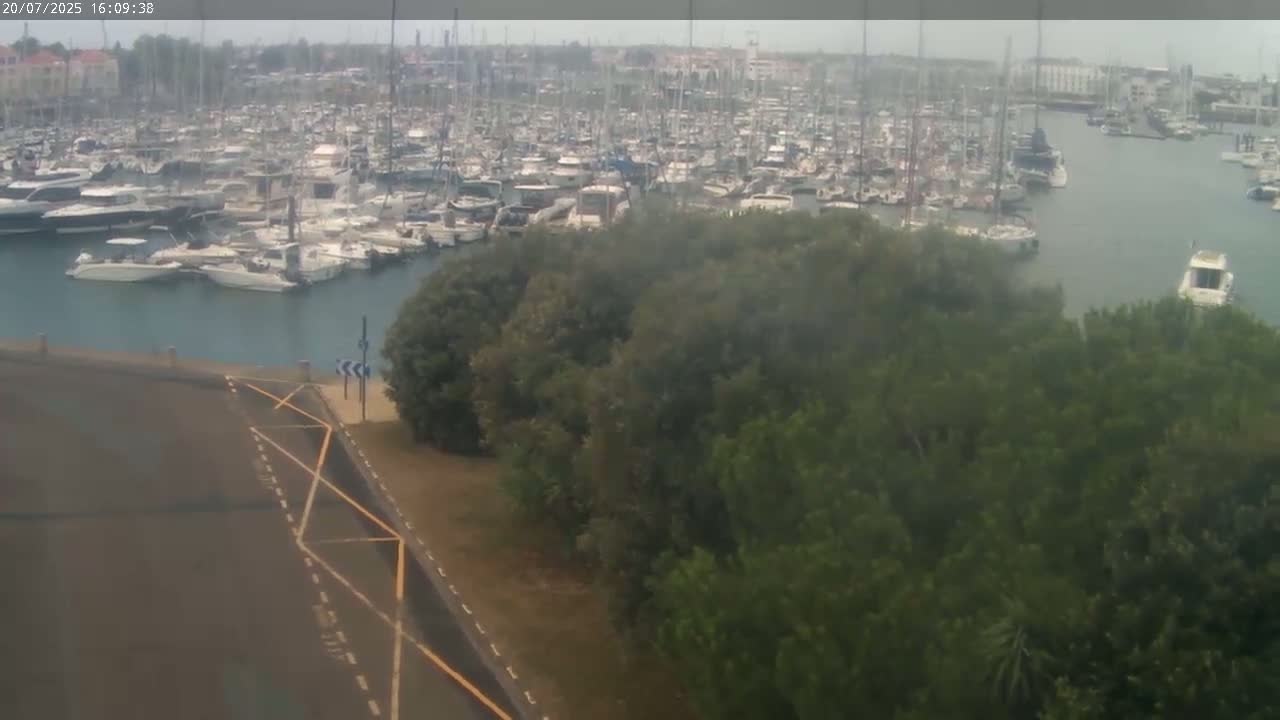 Les Sables-d'Olonne City & Port de Plaisance Olona Port Live Cam - Les Sables-d'Olonne, Vendée, Pays de la Loire, France