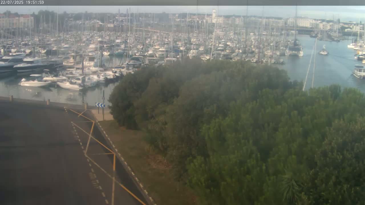 Les Sables-d'Olonne City & Port de Plaisance Olona Port Live Cam - Les Sables-d'Olonne, Vendée, Pays de la Loire, France