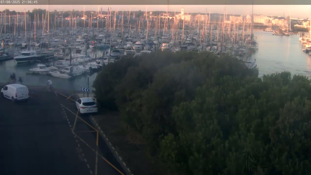 Les Sables-d'Olonne City & Port de Plaisance Olona Port Live Cam - Les Sables-d'Olonne, Vendée, Pays de la Loire, France