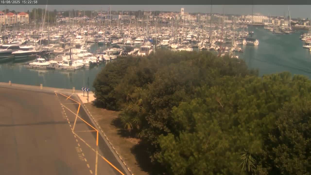 Les Sables-d'Olonne City & Port de Plaisance Olona Port Live Cam - Les Sables-d'Olonne, Vendée, Pays de la Loire, France