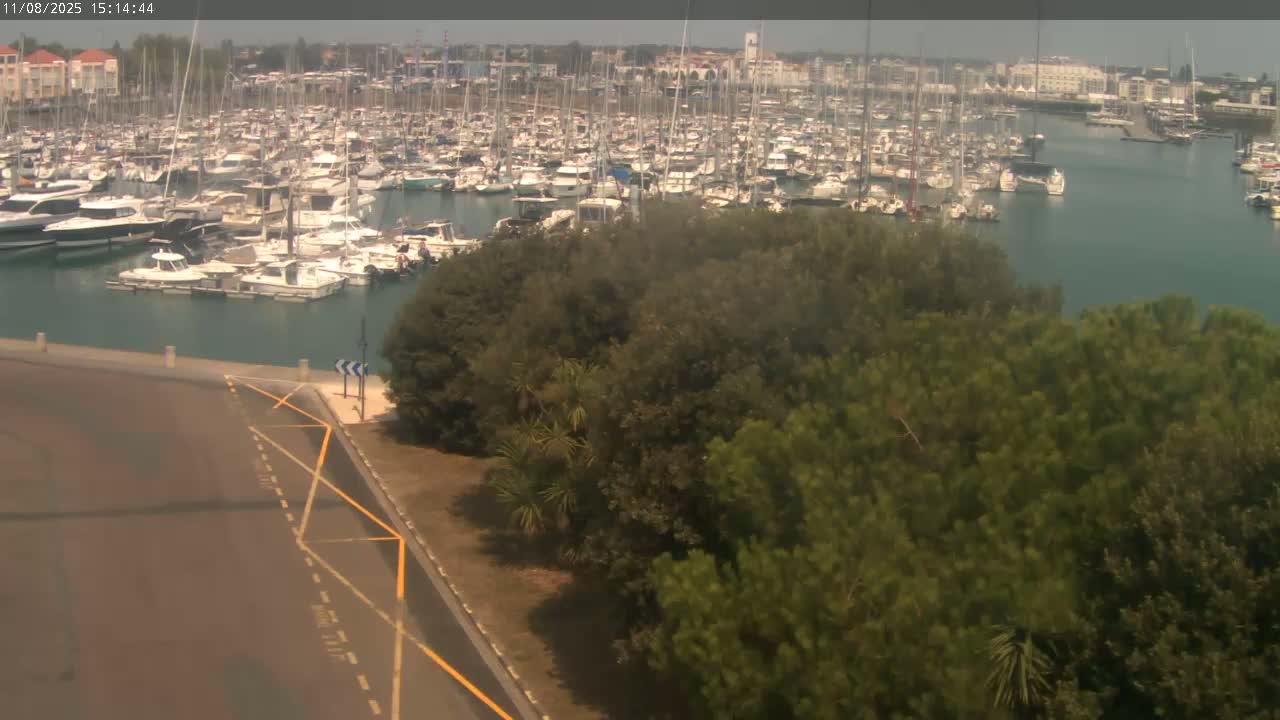 Les Sables-d'Olonne City & Port de Plaisance Olona Port Live Cam - Les Sables-d'Olonne, Vendée, Pays de la Loire, France