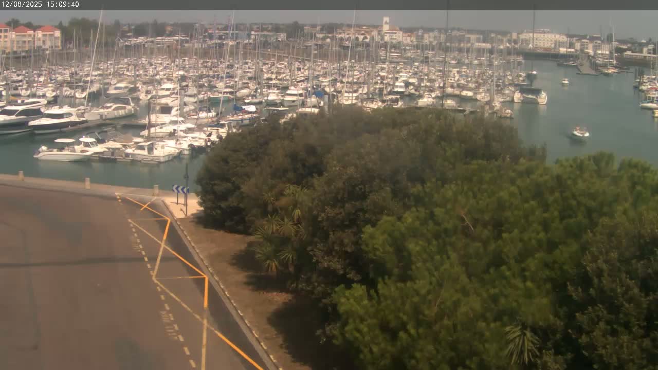 Les Sables-d'Olonne City & Port de Plaisance Olona Port Live Cam - Les Sables-d'Olonne, Vendée, Pays de la Loire, France
