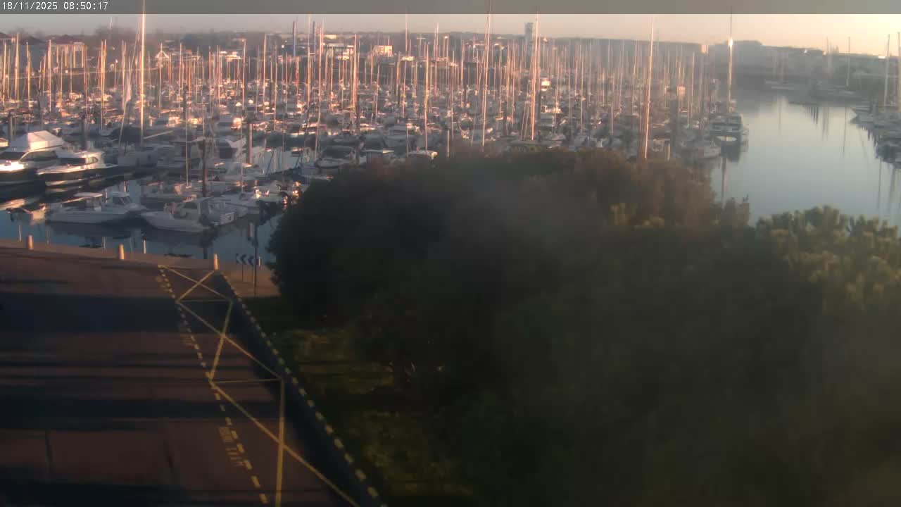 Les Sables-d'Olonne City & Port de Plaisance Olona Port Live Cam - Les Sables-d'Olonne, Vendée, Pays de la Loire, France