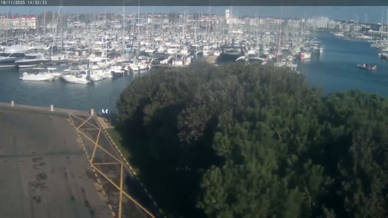 Les Sables-d'Olonne City & Port de Plaisance Olona Port Live Cam - Les Sables-d'Olonne, Vendée, Pays de la Loire, France