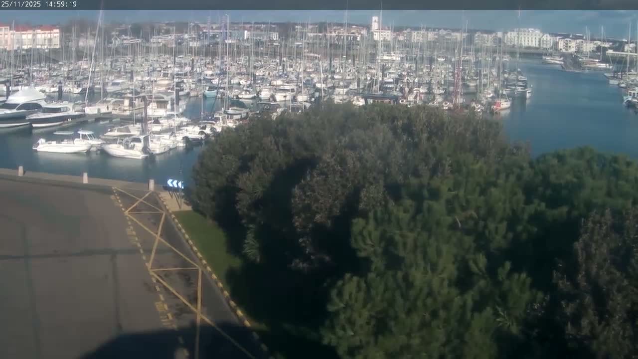 Les Sables-d'Olonne City & Port de Plaisance Olona Port Live Cam - Les Sables-d'Olonne, Vendée, Pays de la Loire, France