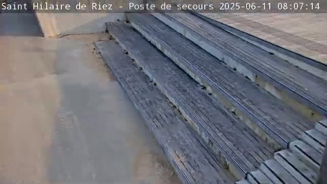Saint-Hilaire-de-Riez,  Plage des Soxiante Bornes-Salins-Becs-Mouttes-Pege Beaches Live Cam - 	Les Sables-d'Olonne, Vendée, Pays de la Loire, France