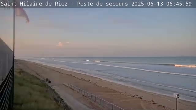 Saint-Hilaire-de-Riez,  Plage des Soxiante Bornes-Salins-Becs-Mouttes-Pege Beaches Live Cam - 	Les Sables-d'Olonne, Vendée, Pays de la Loire, France