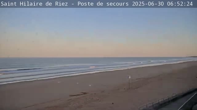 Saint-Hilaire-de-Riez,  Plage des Soxiante Bornes-Salins-Becs-Mouttes-Pege Beaches Live Cam - 	Les Sables-d'Olonne, Vendée, Pays de la Loire, France