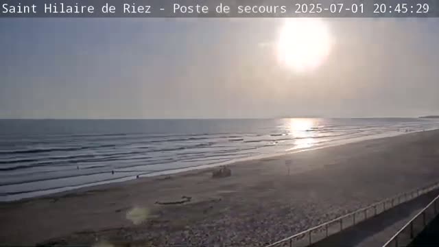 Saint-Hilaire-de-Riez,  Plage des Soxiante Bornes-Salins-Becs-Mouttes-Pege Beaches Live Cam - 	Les Sables-d'Olonne, Vendée, Pays de la Loire, France