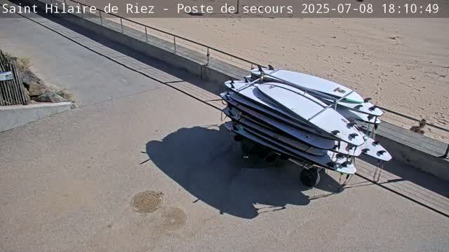 Saint-Hilaire-de-Riez,  Plage des Soxiante Bornes-Salins-Becs-Mouttes-Pege Beaches Live Cam - 	Les Sables-d'Olonne, Vendée, Pays de la Loire, France