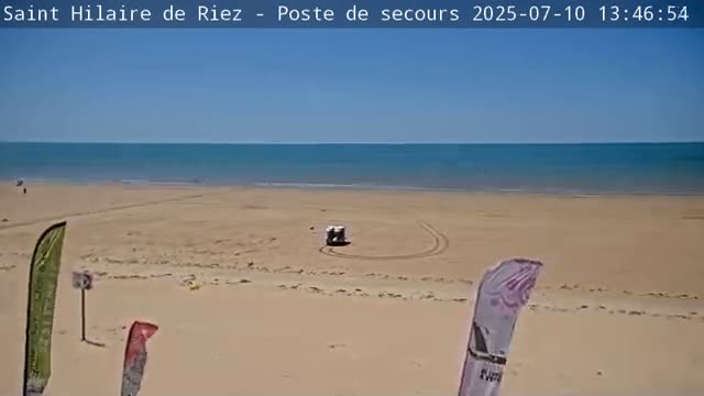 Saint-Hilaire-de-Riez,  Plage des Soxiante Bornes-Salins-Becs-Mouttes-Pege Beaches Live Cam - 	Les Sables-d'Olonne, Vendée, Pays de la Loire, France