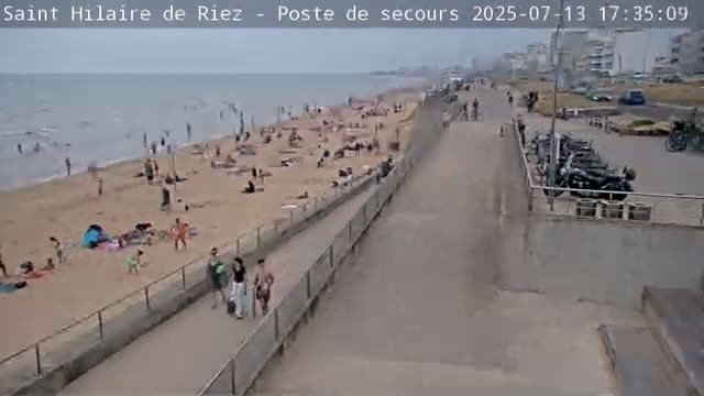 Saint-Hilaire-de-Riez,  Plage des Soxiante Bornes-Salins-Becs-Mouttes-Pege Beaches Live Cam - 	Les Sables-d'Olonne, Vendée, Pays de la Loire, France