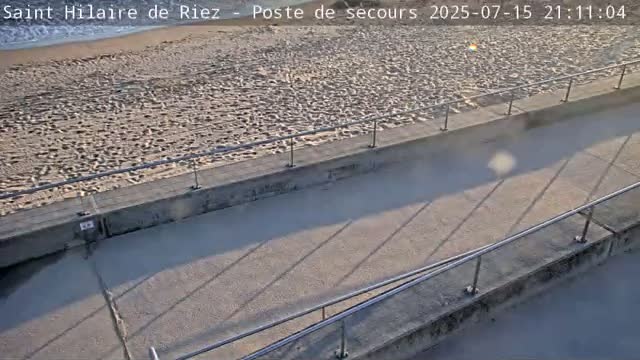 Saint-Hilaire-de-Riez,  Plage des Soxiante Bornes-Salins-Becs-Mouttes-Pege Beaches Live Cam - 	Les Sables-d'Olonne, Vendée, Pays de la Loire, France