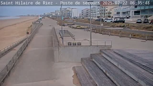 Saint-Hilaire-de-Riez,  Plage des Soxiante Bornes-Salins-Becs-Mouttes-Pege Beaches Live Cam - 	Les Sables-d'Olonne, Vendée, Pays de la Loire, France
