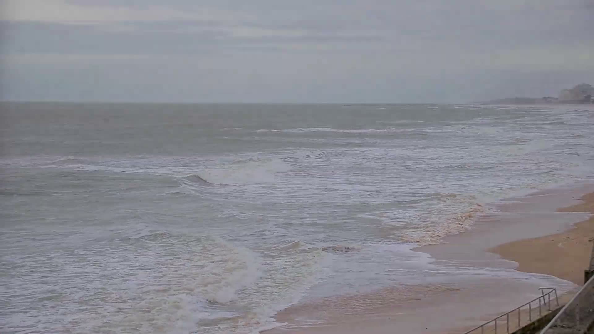 Saint-Hilaire-de-Riez,  Plage des Soxiante Bornes-Salins-Becs-Mouttes-Pege Beaches Live Cam - Les Sables-d'Olonne, Vendée, Pays de la Loire, France