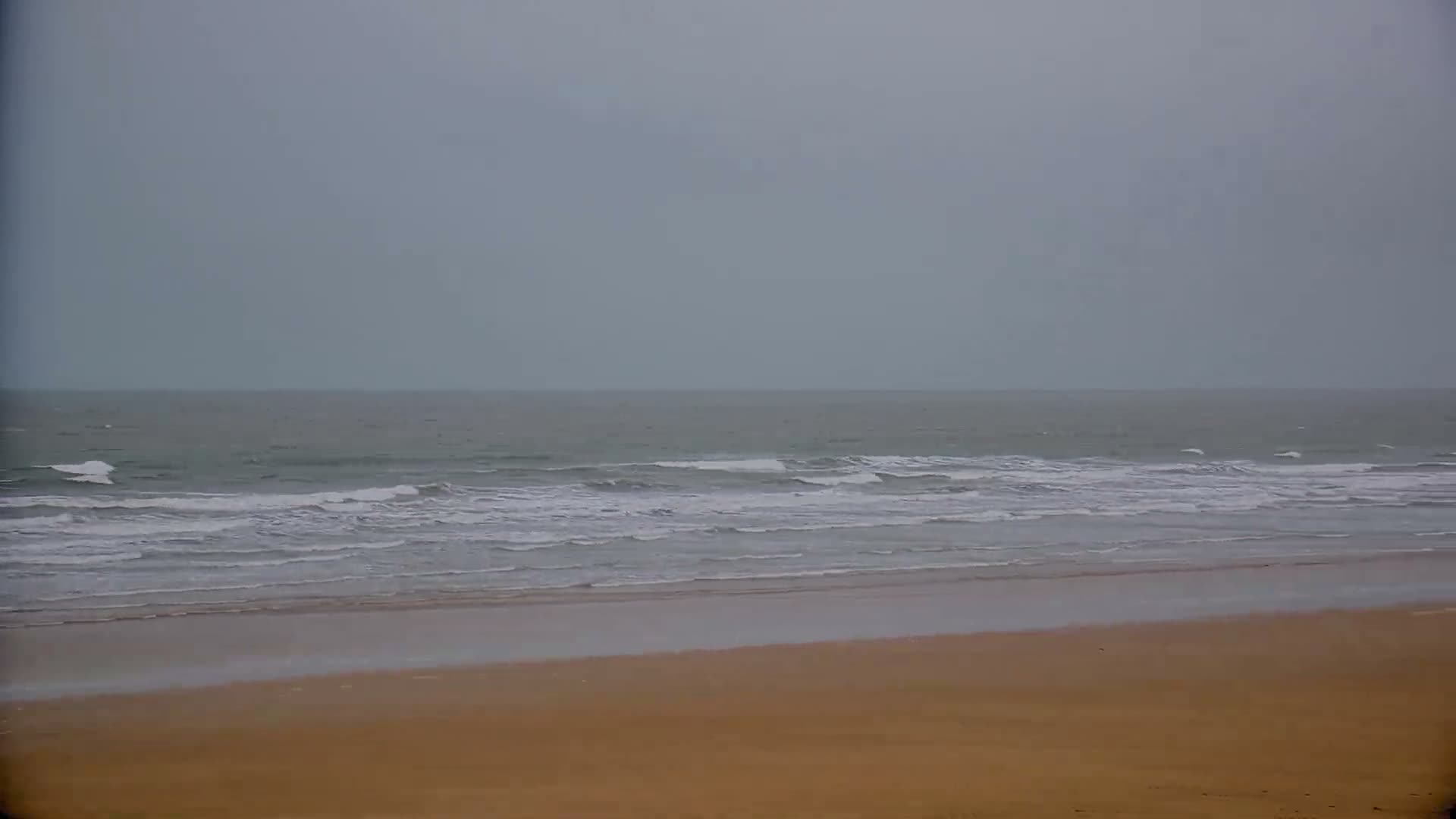 Saint-Hilaire-de-Riez,  Plage des Soxiante Bornes-Salins-Becs-Mouttes-Pege Beaches Live Cam - Les Sables-d'Olonne, Vendée, Pays de la Loire, France