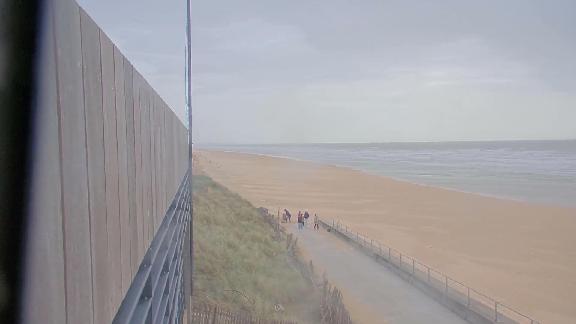 Saint-Hilaire-de-Riez,  Plage des Soxiante Bornes-Salins-Becs-Mouttes-Pege Beaches Live Cam - Les Sables-d'Olonne, Vendée, Pays de la Loire, France