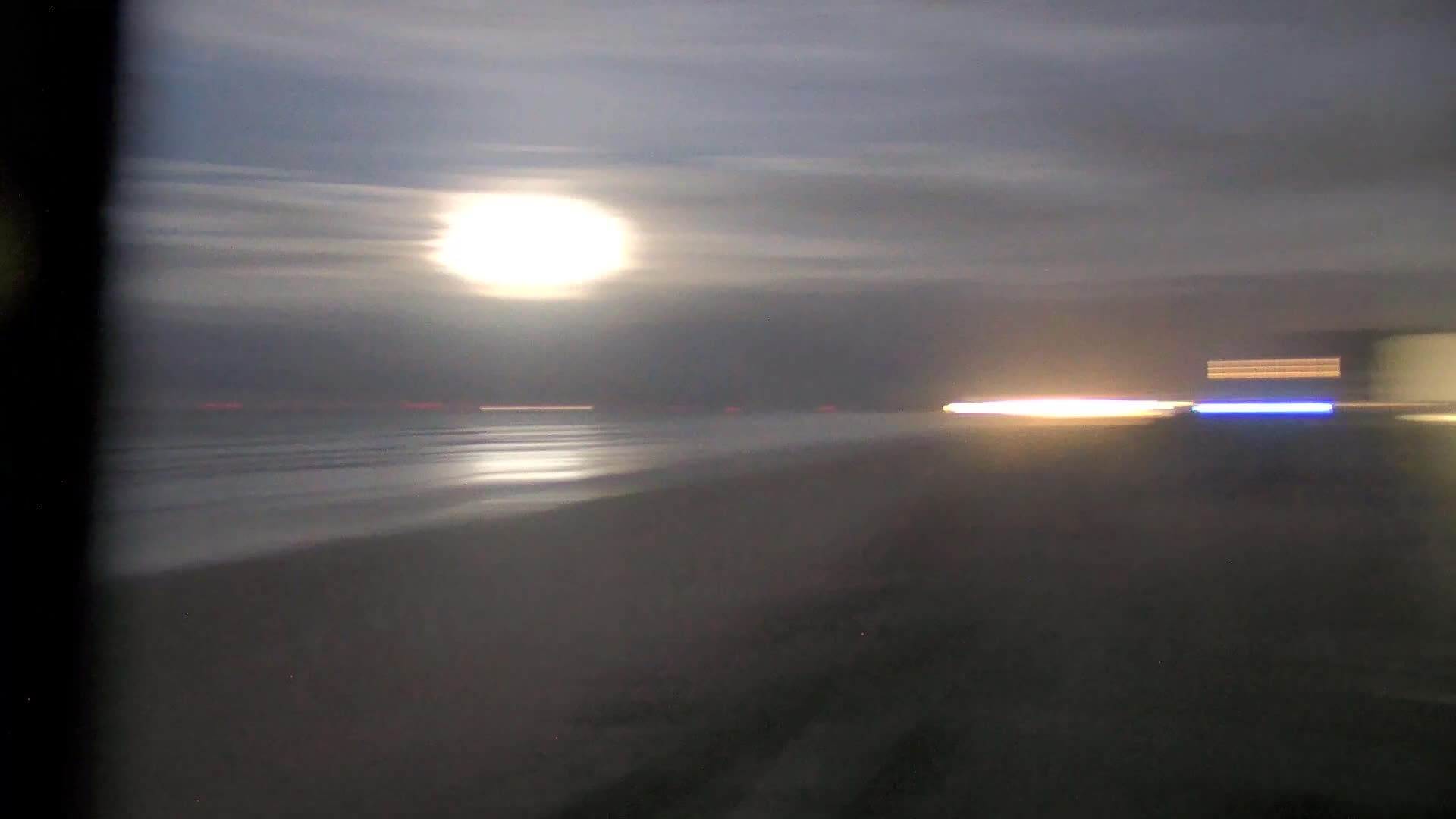 Saint-Hilaire-de-Riez,  Plage des Soxiante Bornes-Salins-Becs-Mouttes-Pege Beaches Live Cam - Les Sables-d'Olonne, Vendée, Pays de la Loire, France