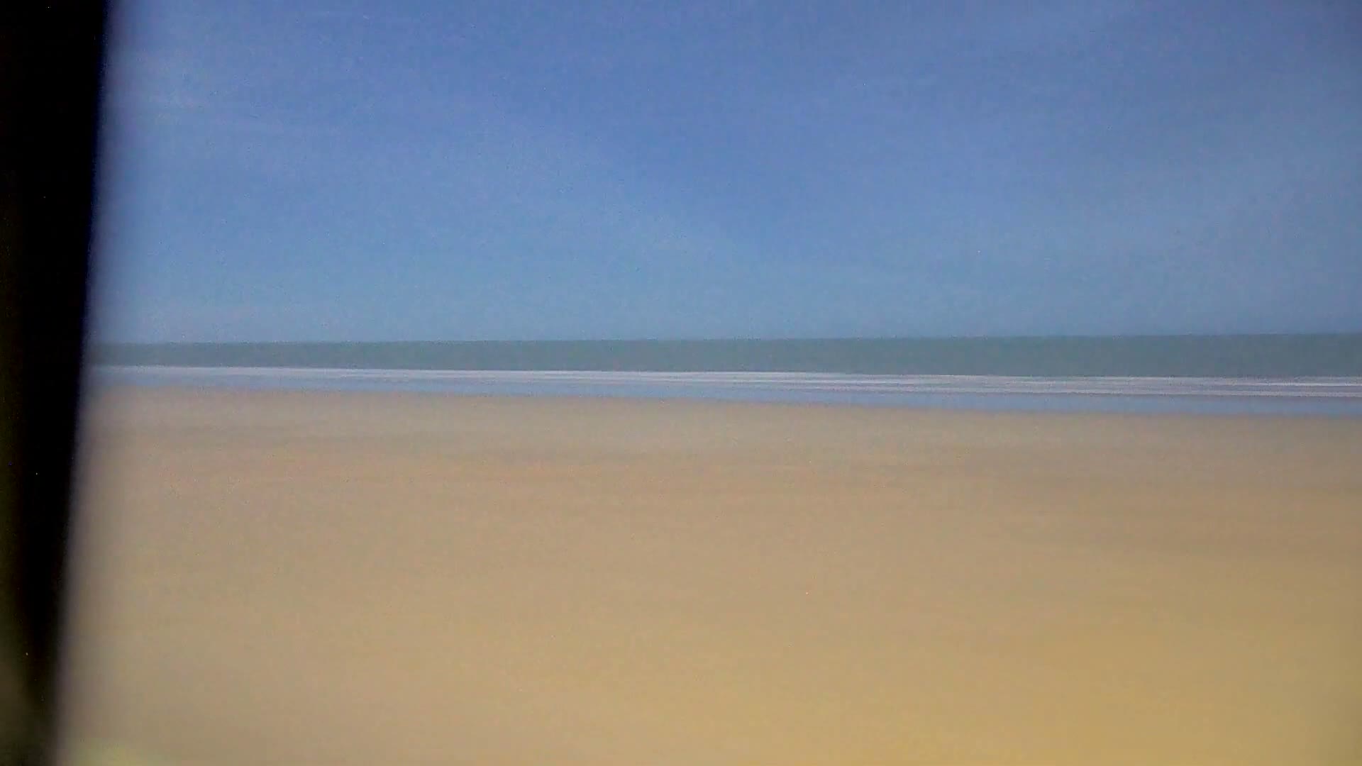 Saint-Hilaire-de-Riez,  Plage des Soxiante Bornes-Salins-Becs-Mouttes-Pege Beaches Live Cam - Les Sables-d'Olonne, Vendée, Pays de la Loire, France