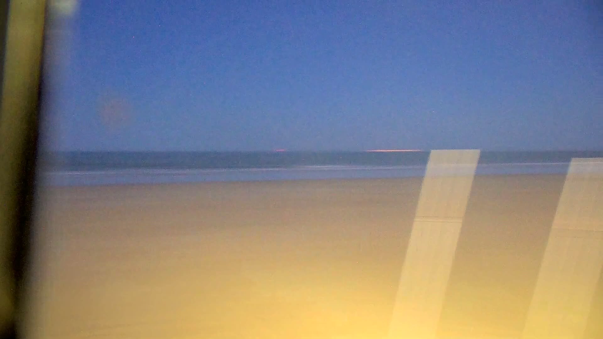 Saint-Hilaire-de-Riez,  Plage des Soxiante Bornes-Salins-Becs-Mouttes-Pege Beaches Live Cam - Les Sables-d'Olonne, Vendée, Pays de la Loire, France