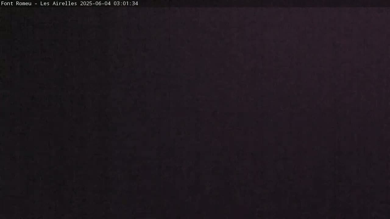 Font Romeu Pyrenees 2000 m Les Airelles Ski Slopes Live Cam - Prades, Pyrenees-Orientales, Occitanie, France