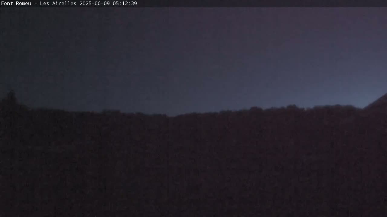 Font Romeu Pyrenees 2000 m Les Airelles Ski Slopes Live Cam - Prades, Pyrenees-Orientales, Occitanie, France