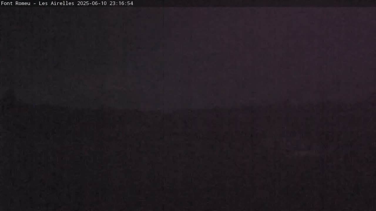 Font Romeu Pyrenees 2000 m Les Airelles Ski Slopes Live Cam - Prades, Pyrenees-Orientales, Occitanie, France