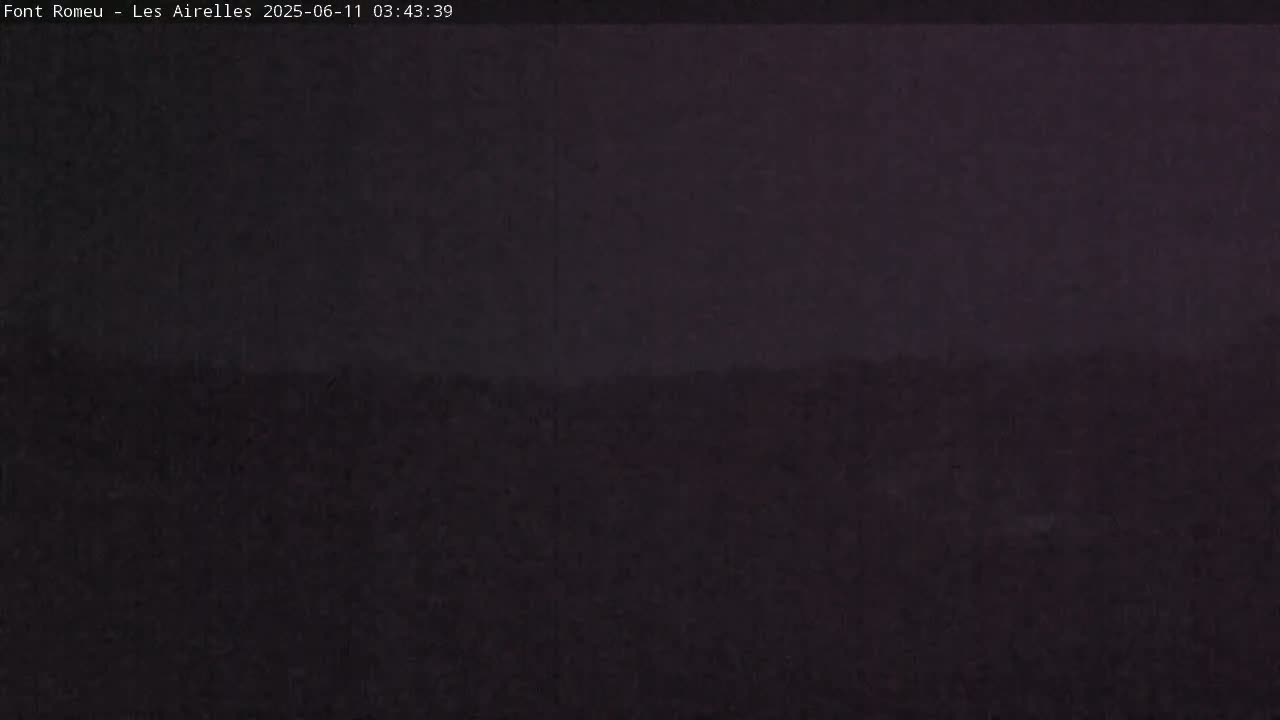 Font Romeu Pyrenees 2000 m Les Airelles Ski Slopes Live Cam - Prades, Pyrenees-Orientales, Occitanie, France