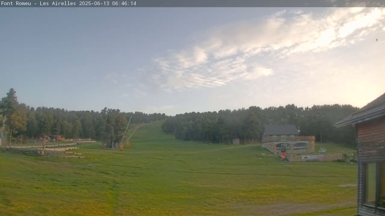 Font Romeu Pyrenees 2000 m Les Airelles Ski Slopes Live Cam - Prades, Pyrenees-Orientales, Occitanie, France