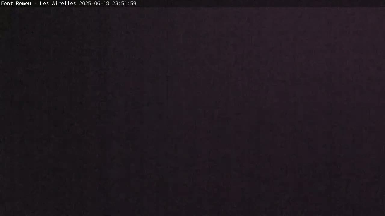 Font Romeu Pyrenees 2000 m Les Airelles Ski Slopes Live Cam - Prades, Pyrenees-Orientales, Occitanie, France