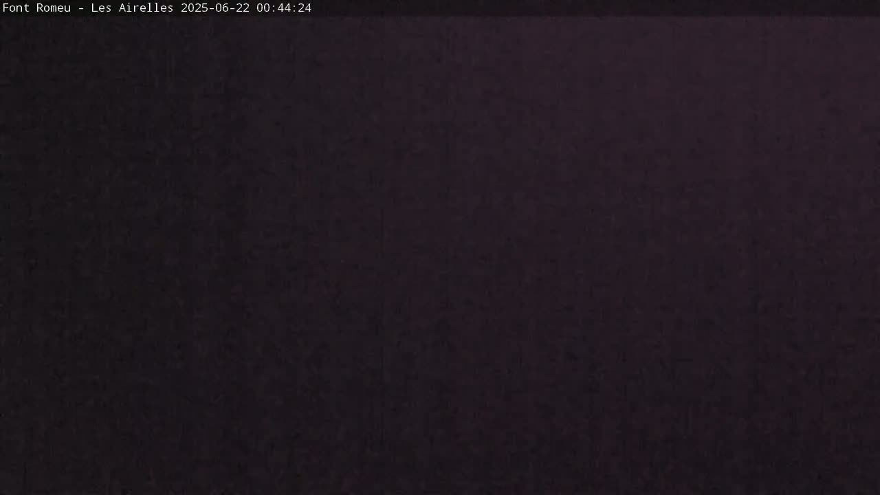 Font Romeu Pyrenees 2000 m Les Airelles Ski Slopes Live Cam - Prades, Pyrenees-Orientales, Occitanie, France