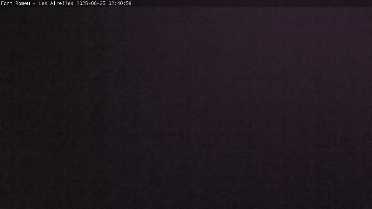 Font Romeu Pyrenees 2000 m Les Airelles Ski Slopes Live Cam - Prades, Pyrenees-Orientales, Occitanie, France