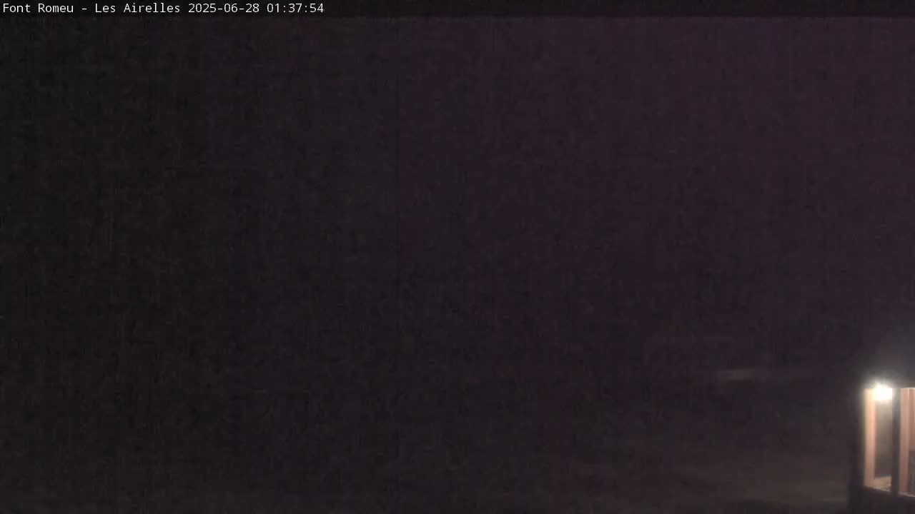 Font Romeu Pyrenees 2000 m Les Airelles Ski Slopes Live Cam - Prades, Pyrenees-Orientales, Occitanie, France