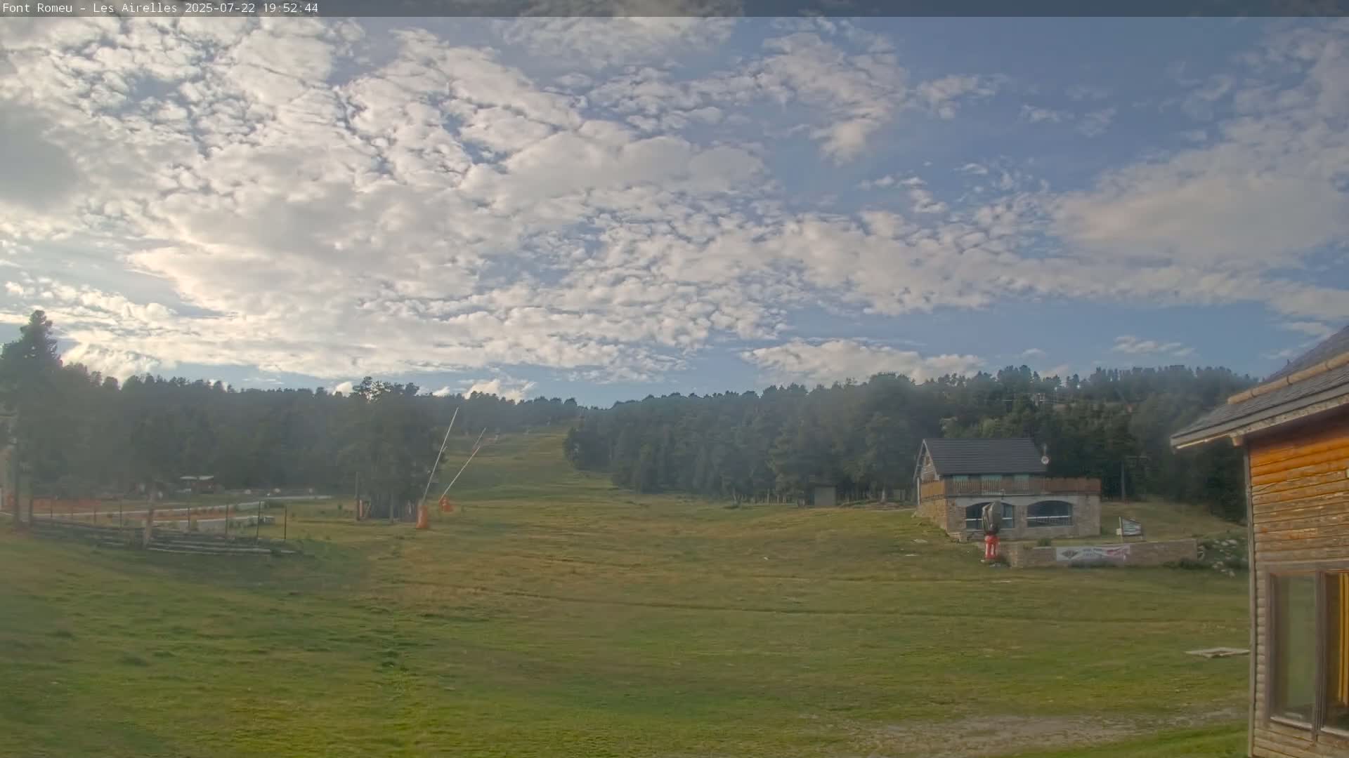 Font Romeu Pyrenees 2000 m Les Airelles Ski Slopes Live Cam - Prades, Pyrenees-Orientales, Occitanie, France