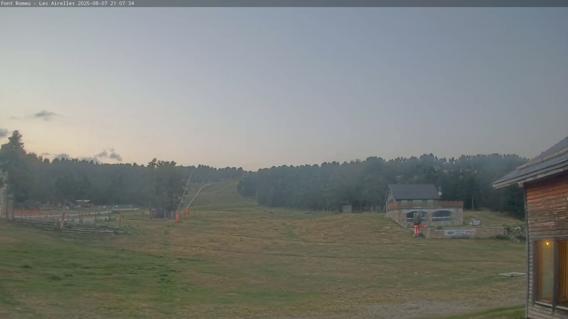 Font Romeu Pyrenees 2000 m Les Airelles Ski Slopes Live Cam - Prades, Pyrenees-Orientales, Occitanie, France