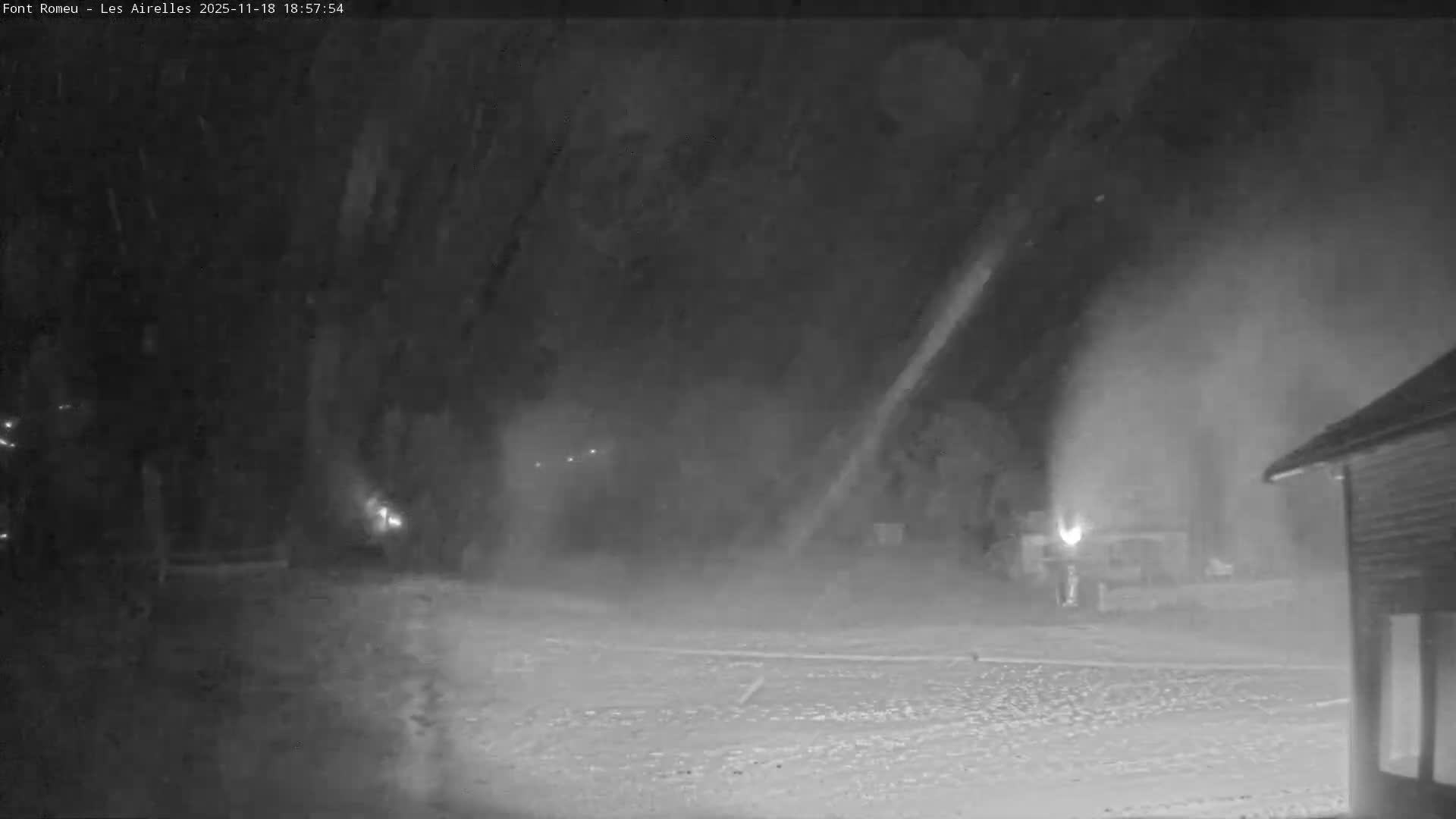 Font Romeu Pyrenees 2000 m Les Airelles Ski Slopes Live Cam - Prades, Pyrenees-Orientales, Occitanie, France