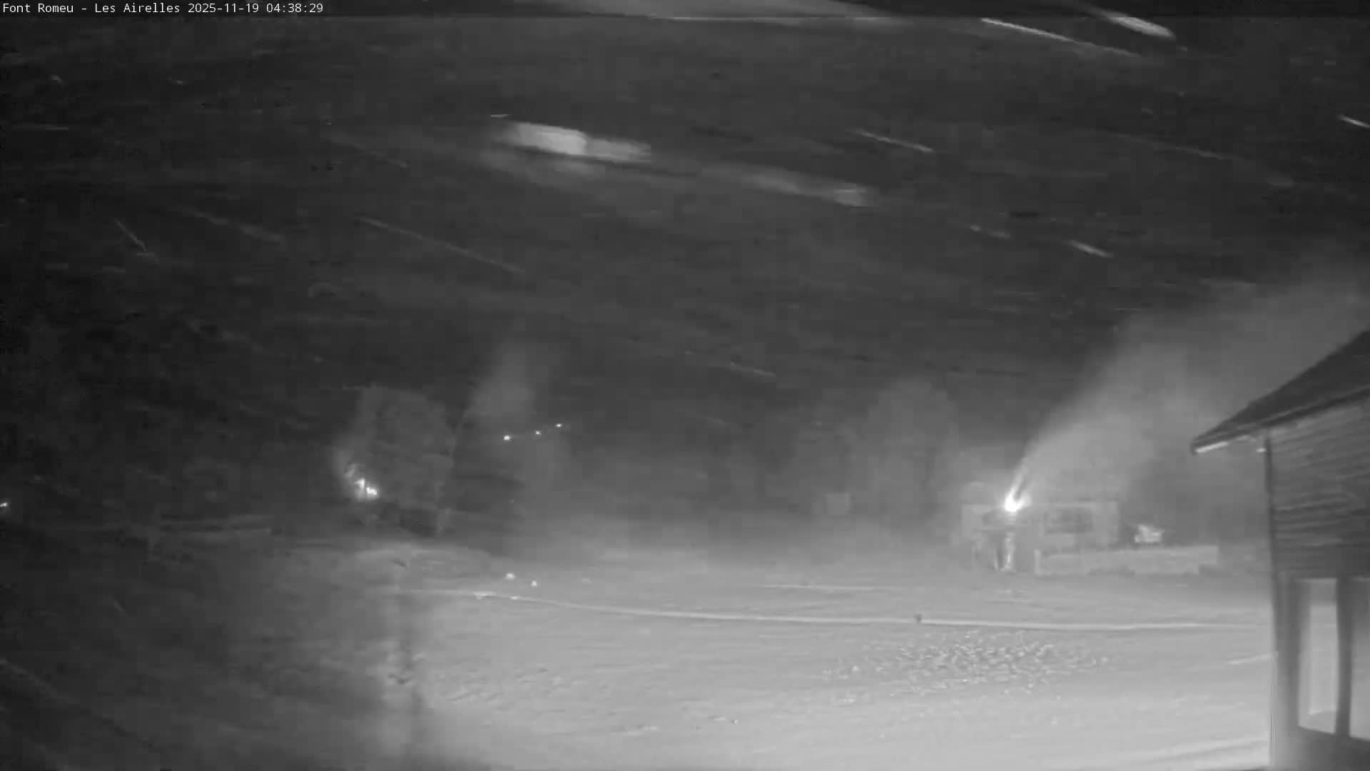 Font Romeu Pyrenees 2000 m Les Airelles Ski Slopes Live Cam - Prades, Pyrenees-Orientales, Occitanie, France