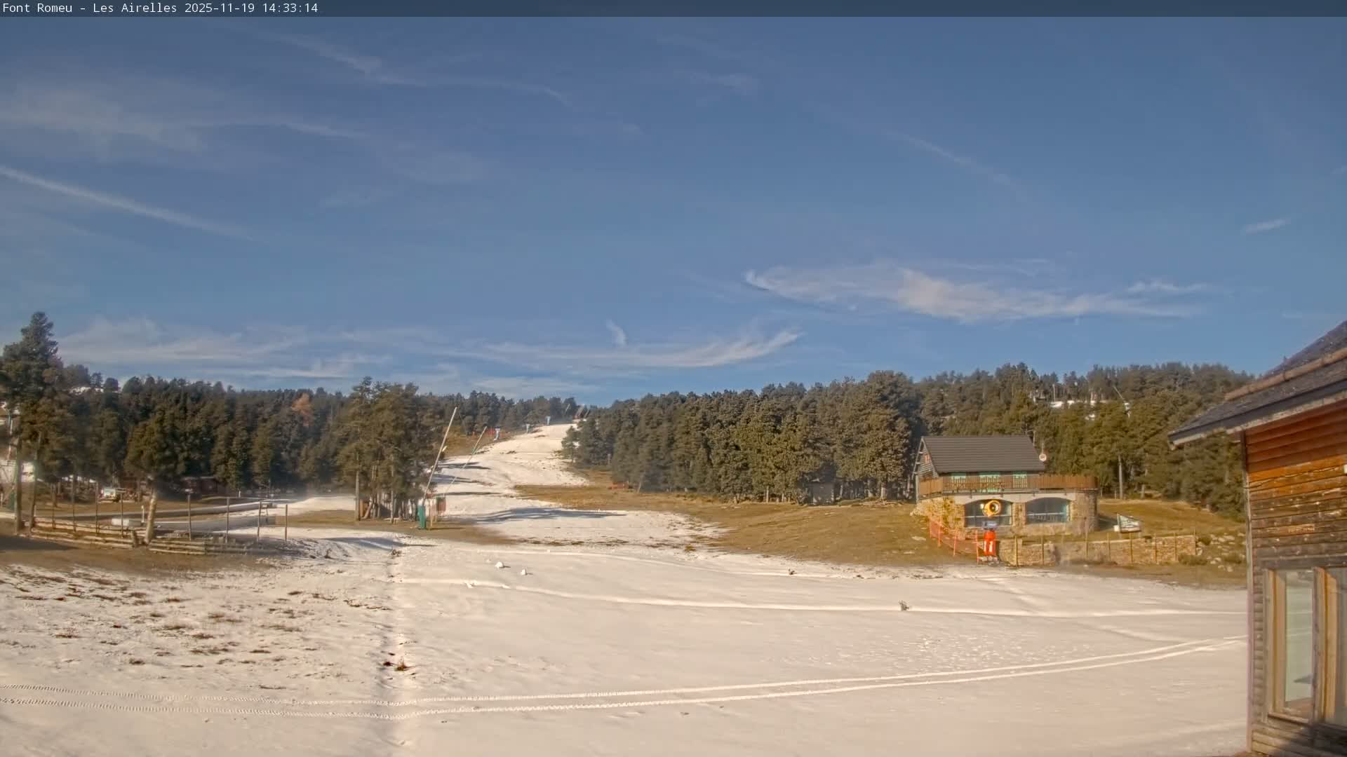 Font Romeu Pyrenees 2000 m Les Airelles Ski Slopes Live Cam - Prades, Pyrenees-Orientales, Occitanie, France