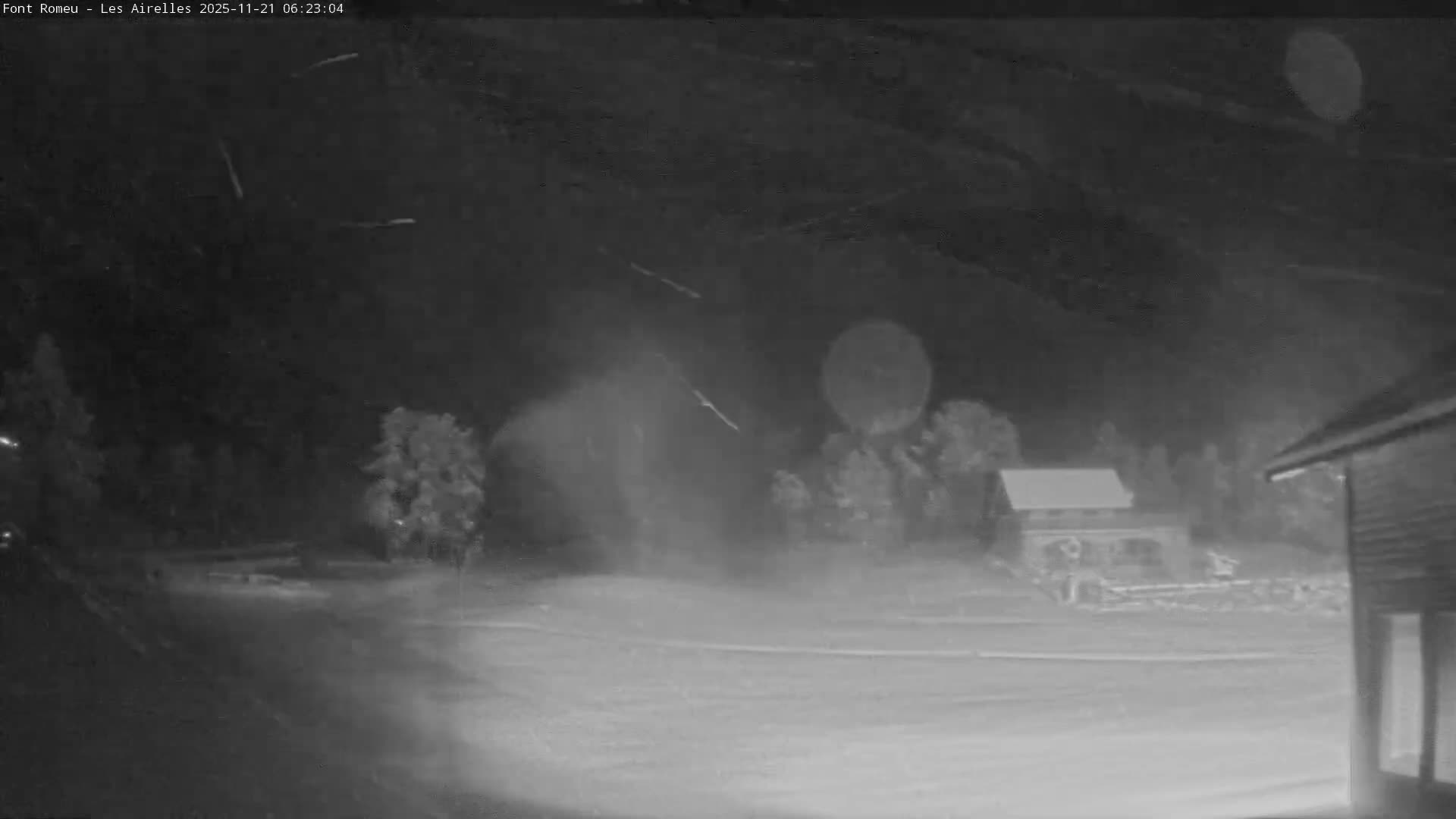 Font Romeu Pyrenees 2000 m Les Airelles Ski Slopes Live Cam - Prades, Pyrenees-Orientales, Occitanie, France