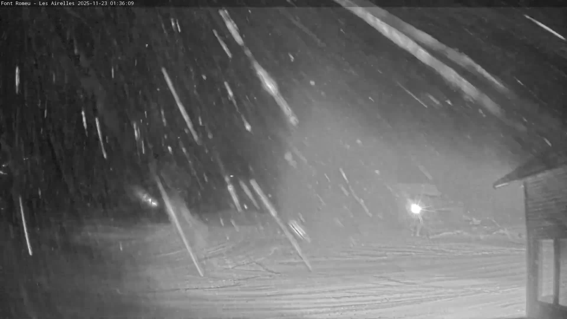 Font Romeu Pyrenees 2000 m Les Airelles Ski Slopes Live Cam - Prades, Pyrenees-Orientales, Occitanie, France