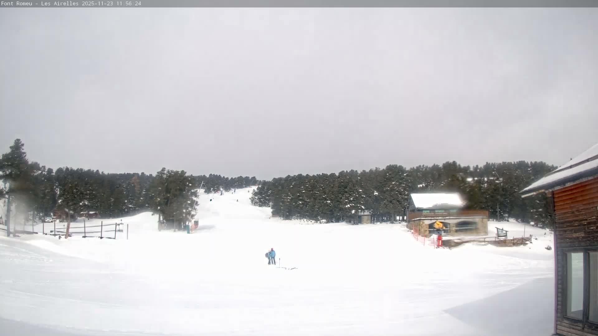 Font Romeu Pyrenees 2000 m Les Airelles Ski Slopes Live Cam - Prades, Pyrenees-Orientales, Occitanie, France