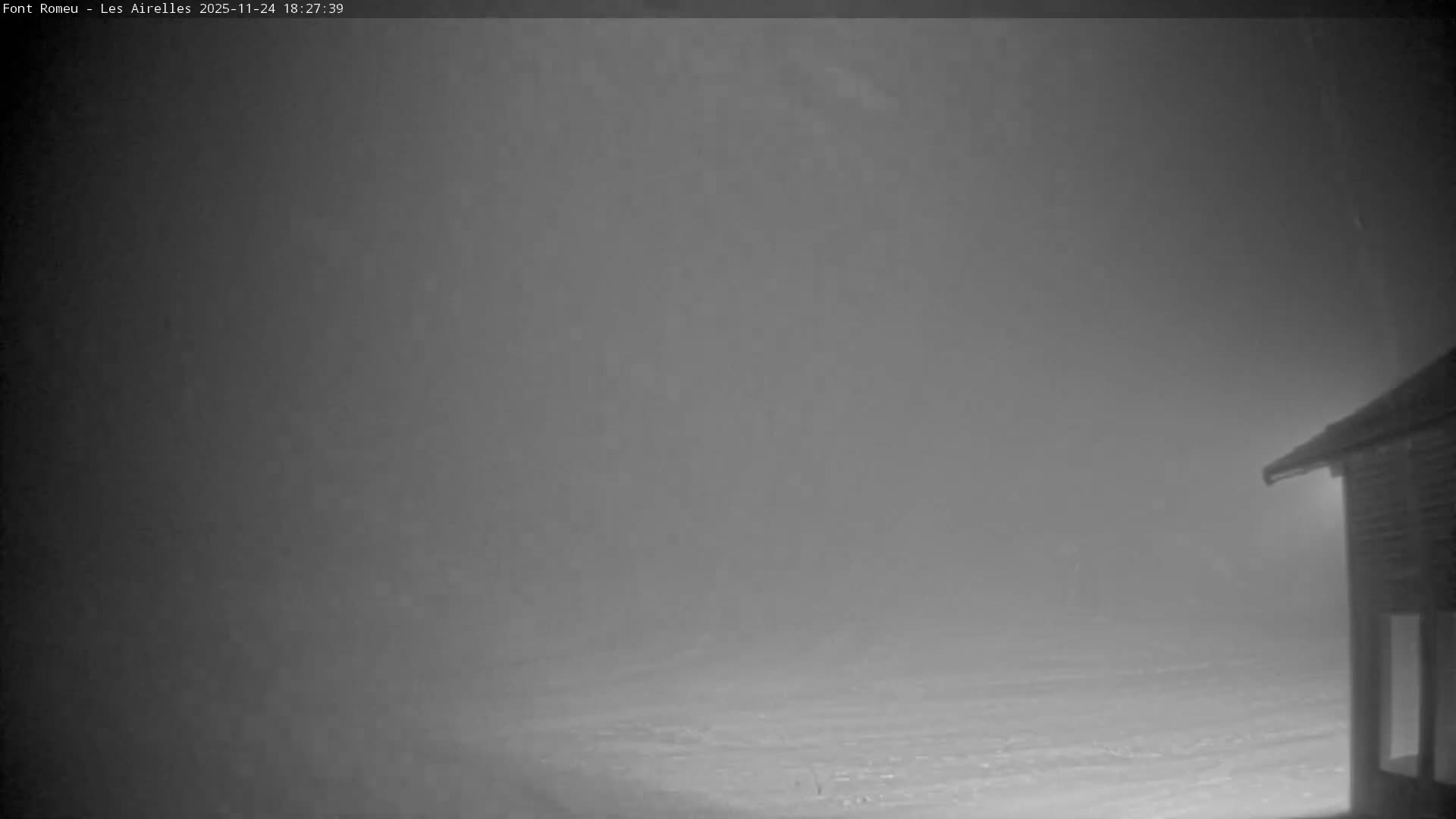 Font Romeu Pyrenees 2000 m Les Airelles Ski Slopes Live Cam - Prades, Pyrenees-Orientales, Occitanie, France