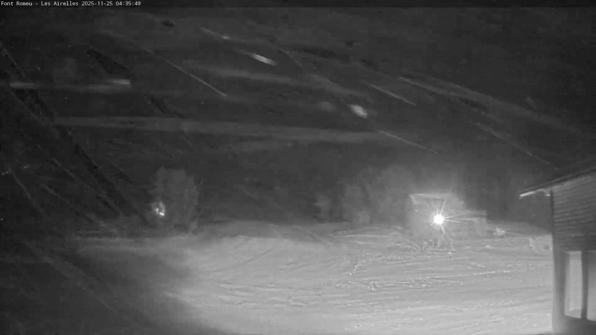 Font Romeu Pyrenees 2000 m Les Airelles Ski Slopes Live Cam - Prades, Pyrenees-Orientales, Occitanie, France