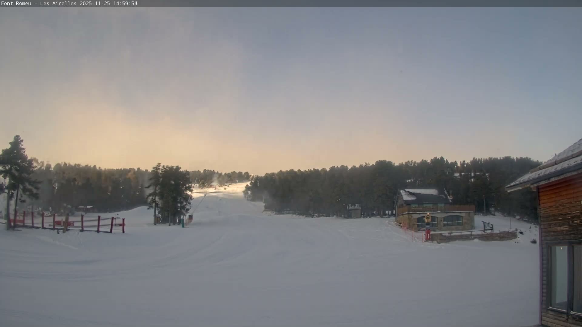 Font Romeu Pyrenees 2000 m Les Airelles Ski Slopes Live Cam - Prades, Pyrenees-Orientales, Occitanie, France