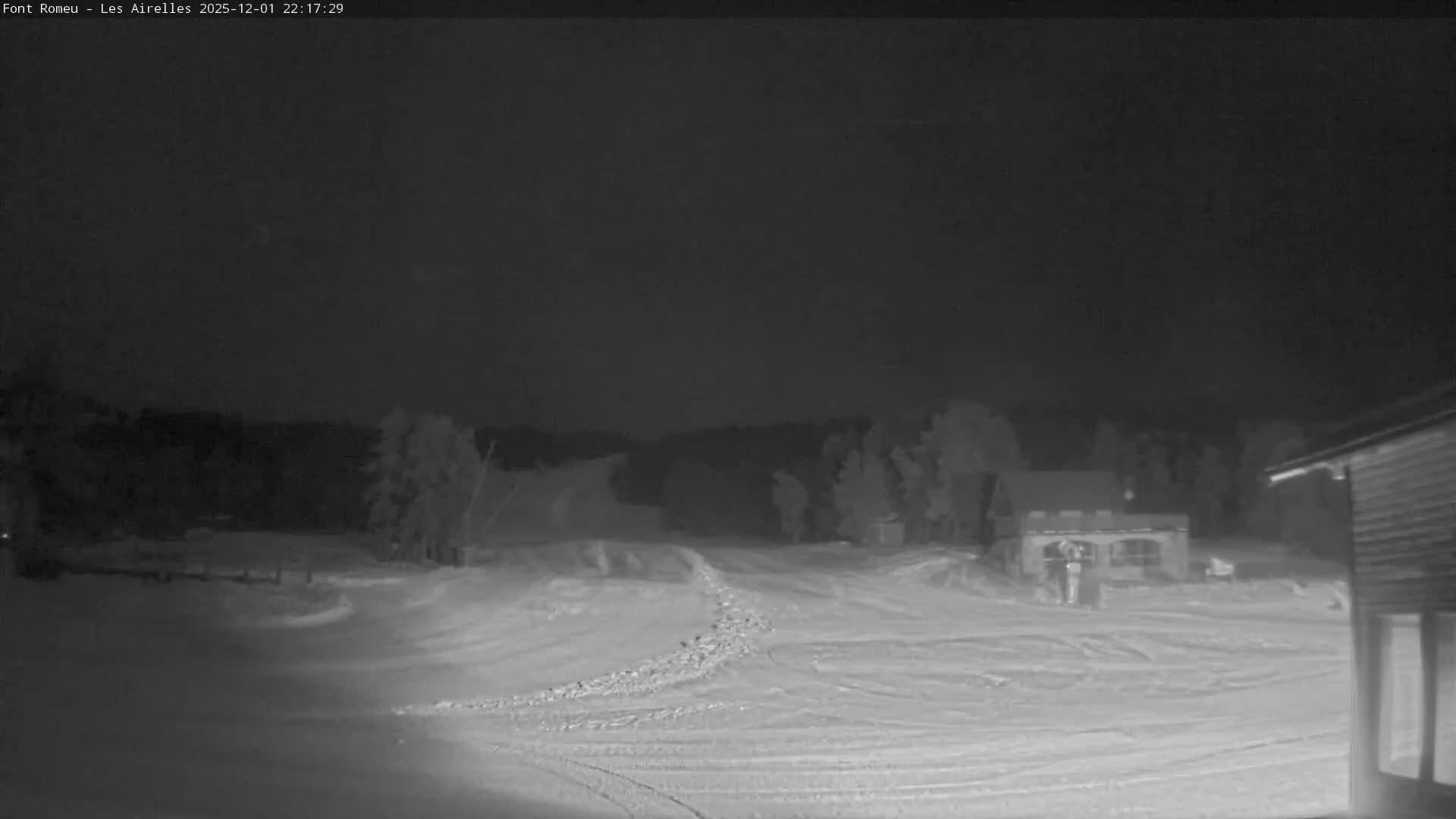 Font Romeu Pyrenees 2000 m Les Airelles Ski Slopes Live Cam - Prades, Pyrenees-Orientales, Occitanie, France