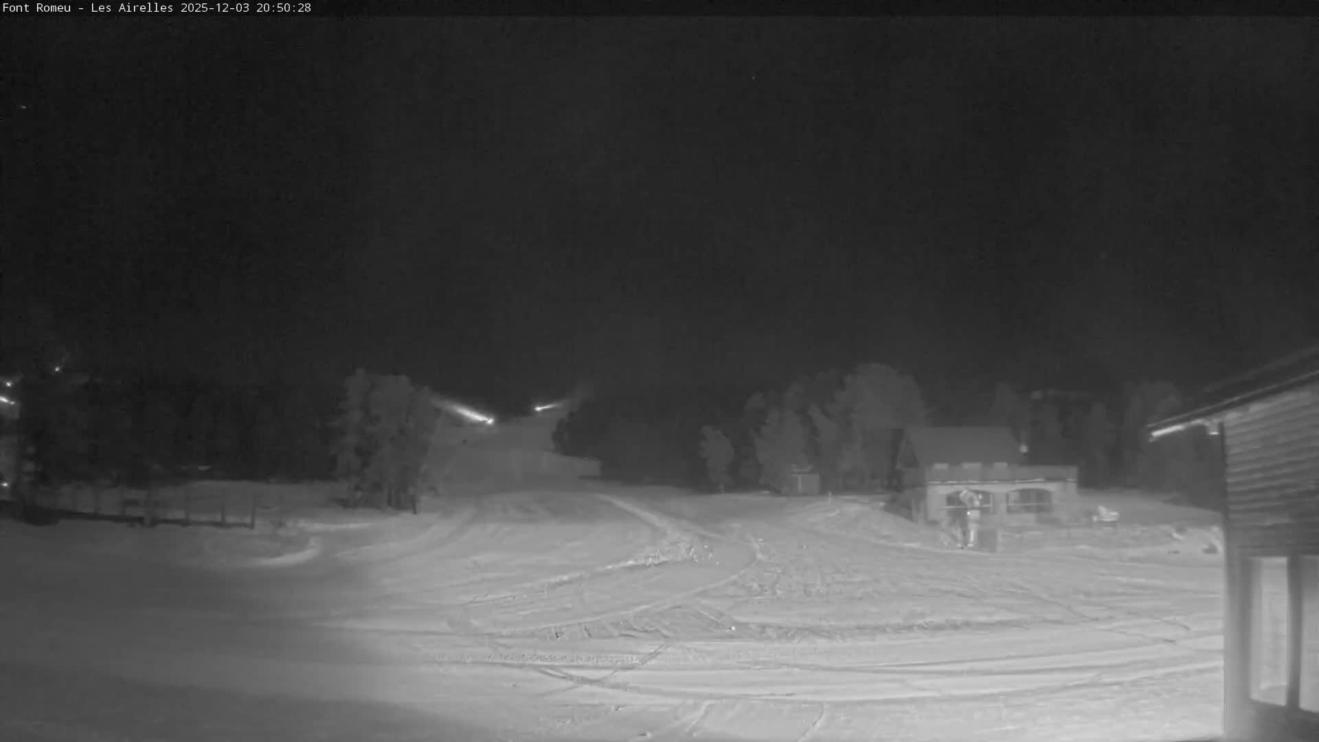 Font Romeu Pyrenees 2000 m Les Airelles Ski Slopes Live Cam - Prades, Pyrenees-Orientales, Occitanie, France