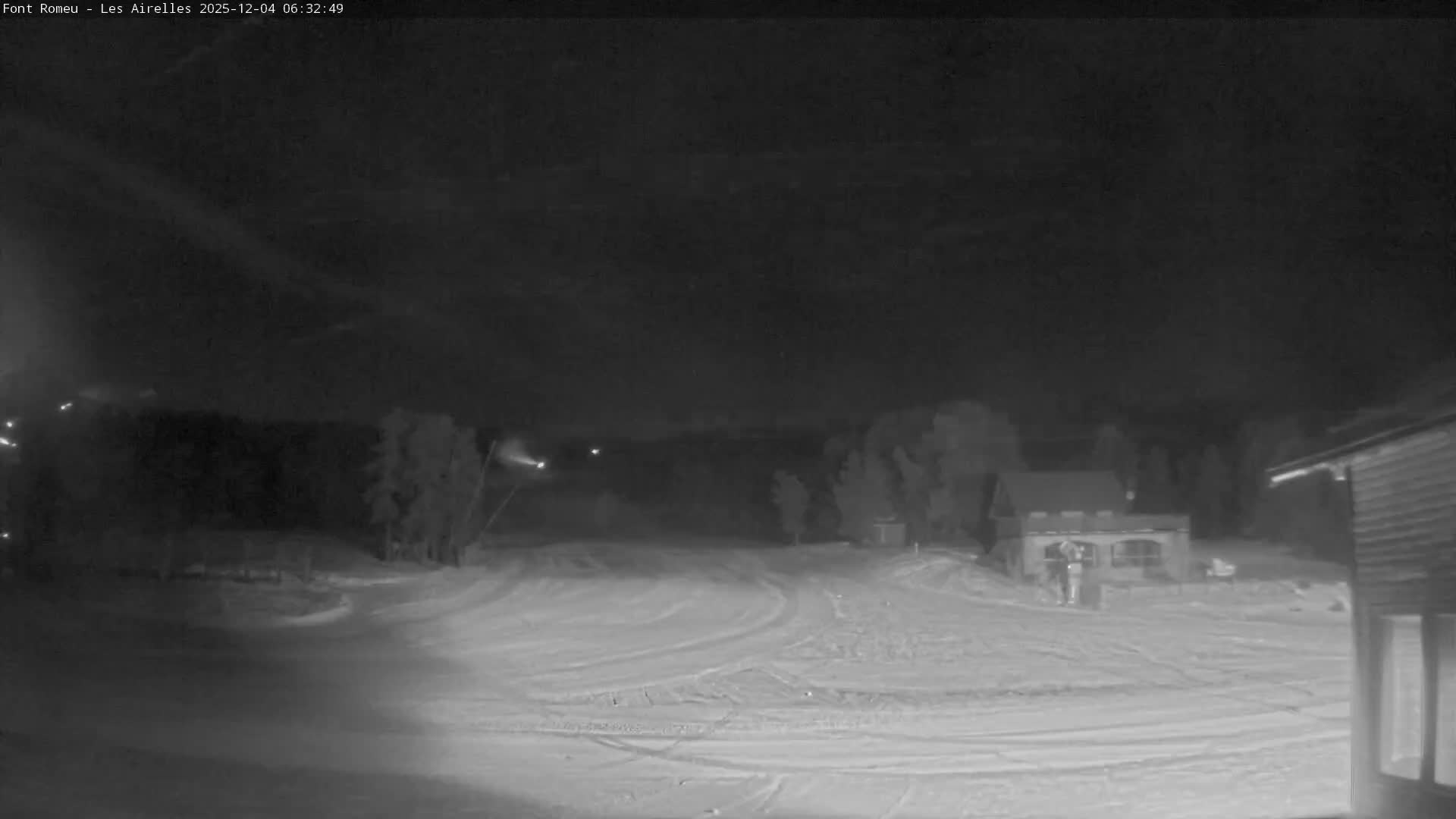 Font Romeu Pyrenees 2000 m Les Airelles Ski Slopes Live Cam - Prades, Pyrenees-Orientales, Occitanie, France