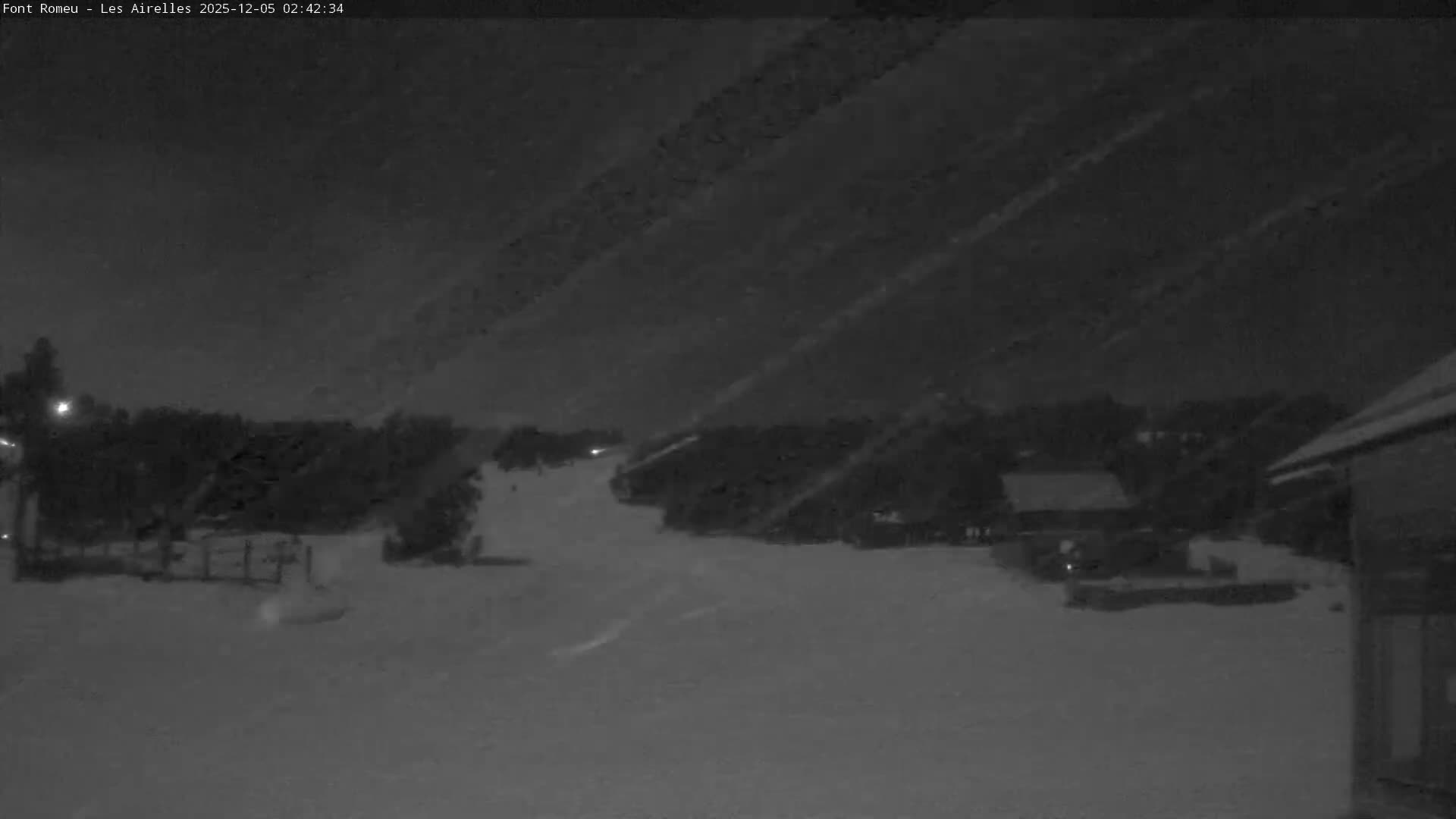 Font Romeu Pyrenees 2000 m Les Airelles Ski Slopes Live Cam - Prades, Pyrenees-Orientales, Occitanie, France