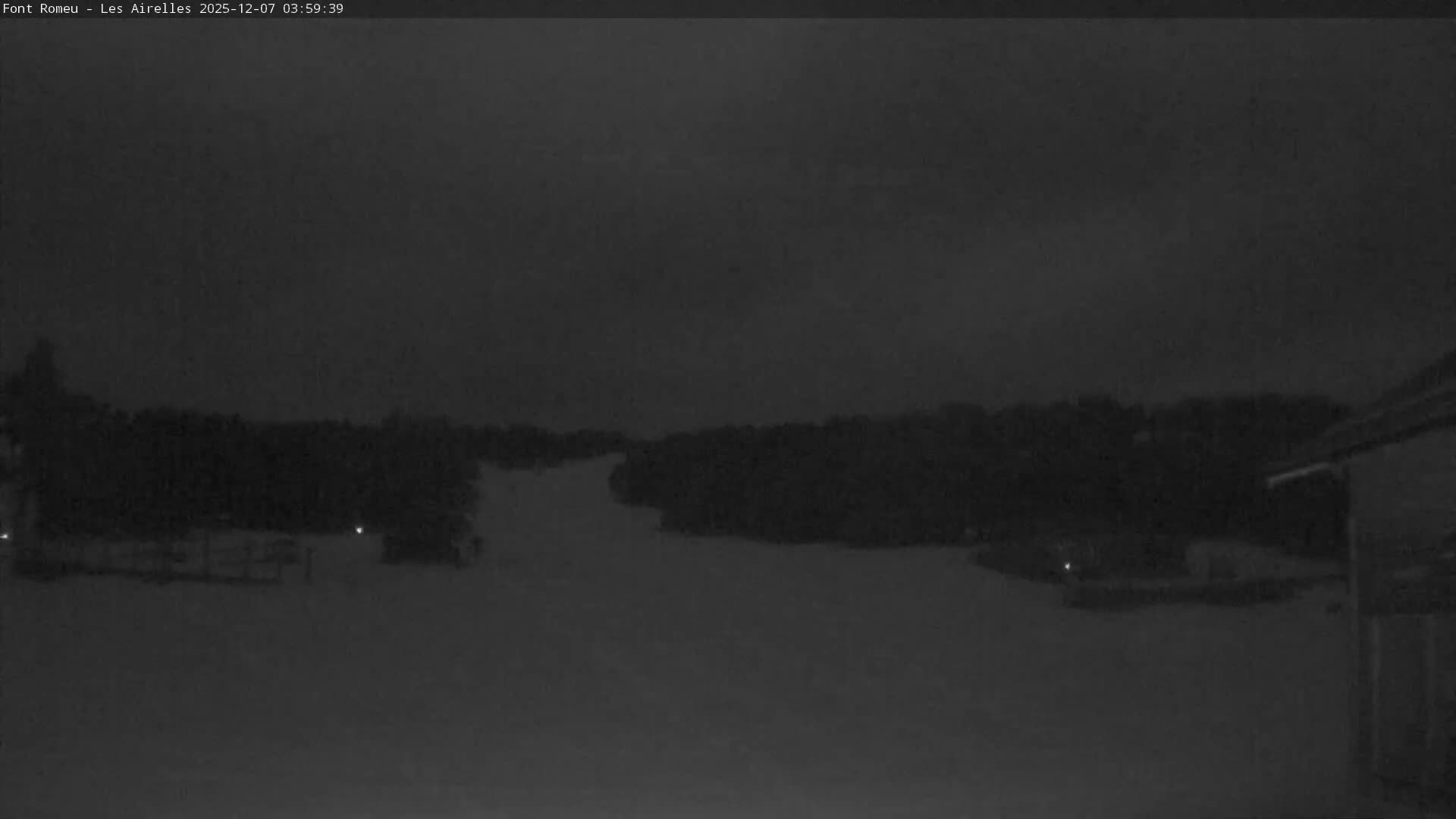 Font Romeu Pyrenees 2000 m Les Airelles Ski Slopes Live Cam - Prades, Pyrenees-Orientales, Occitanie, France