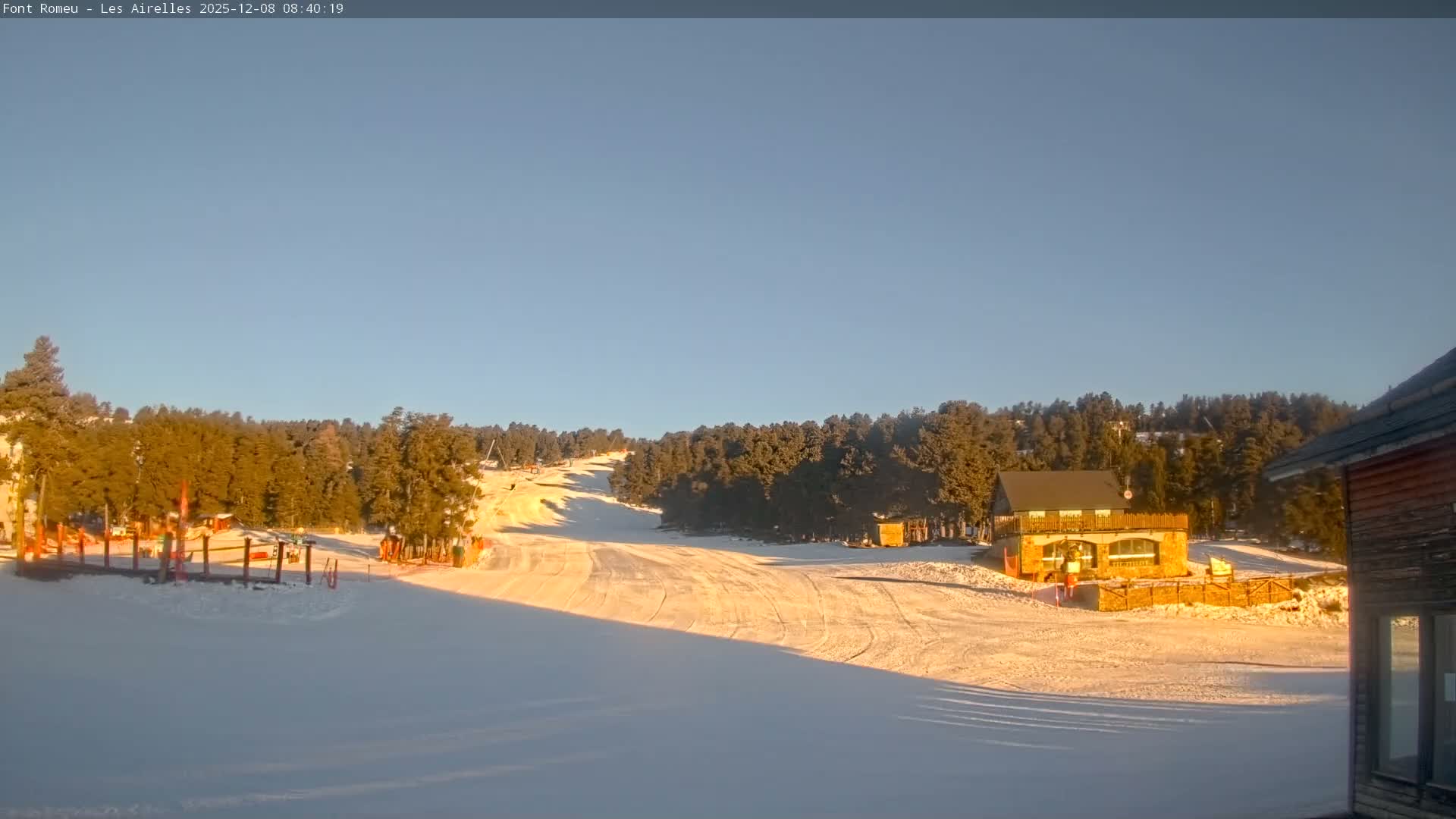 Font Romeu Pyrenees 2000 m Les Airelles Ski Slopes Live Cam - Prades, Pyrenees-Orientales, Occitanie, France